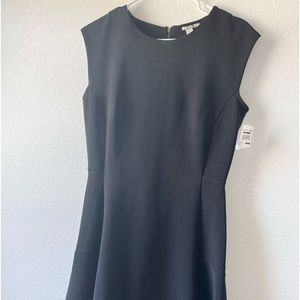Halogen (Nordstrom brand) plain black polyester/spandex in size M
